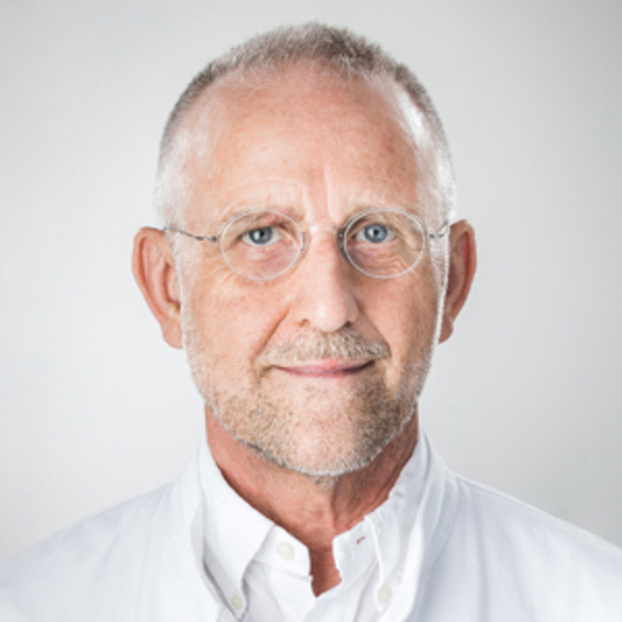 Dr. rer.nat. Stücker - Portrait