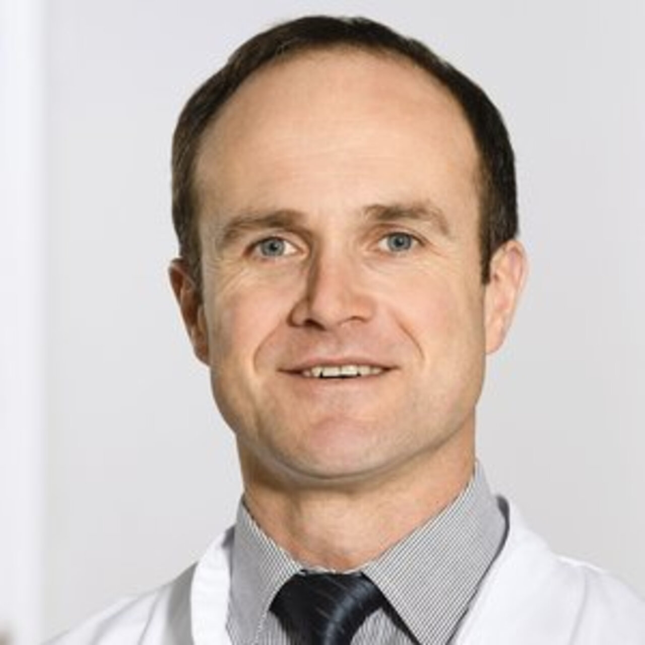 Prof. Dr. Dr. med. Drescher - Spezialist Endoprothetik - Portrait