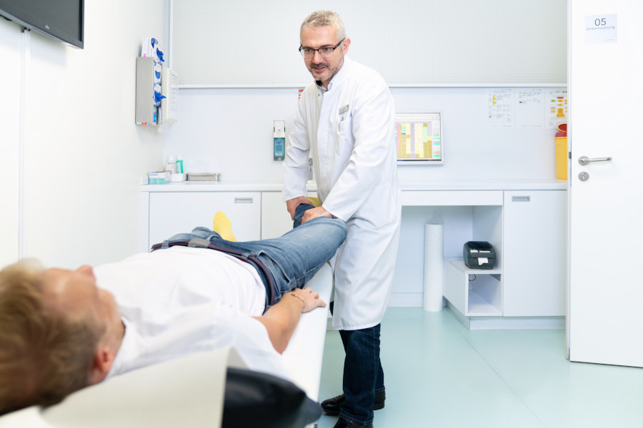 الدكتور أحمد إرجان - مريض في العلاج الدكتور أحمد إرجان - مريض في العلاج