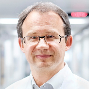 Specialist in Radiation treatment & radio-oncology Prof. Dr Daniel M. Aebersold - Portrait