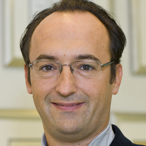  Prof. Dr. Dr. Valderrabano, MD PhD - Portrait
